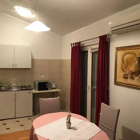 Superior Studio Buba Near The Guest house Makarska