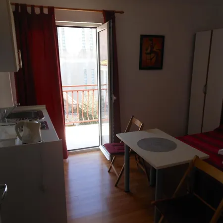 Superior Studio Buba Near The Guest house Makarska